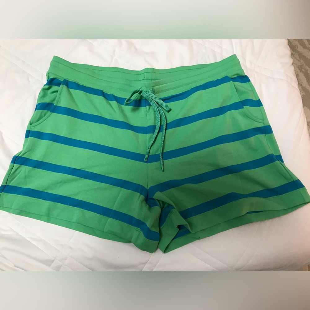 Cabi short Never worn